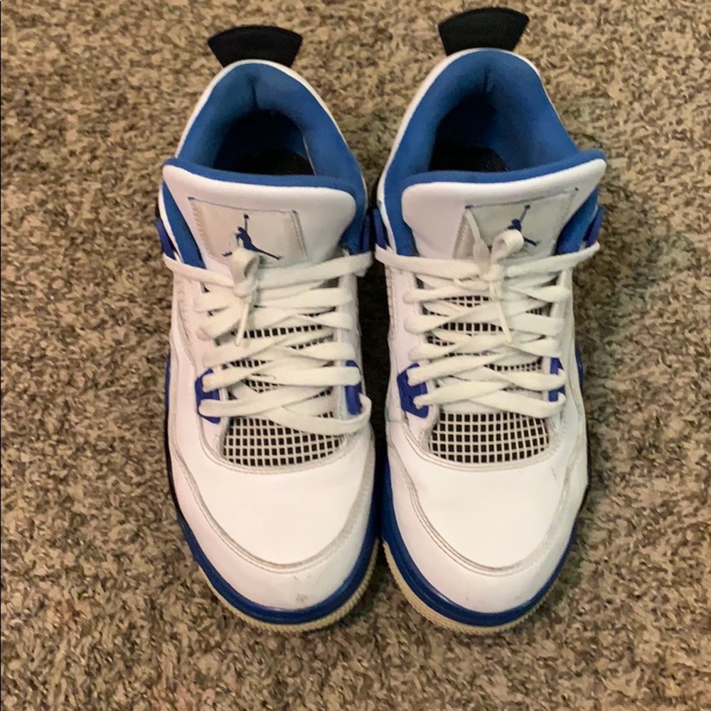 Jordan retro 4s